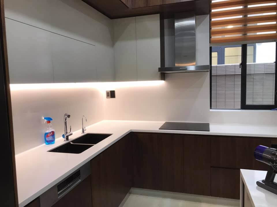 Đá ốp tường bếp